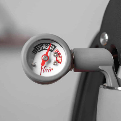 Pressure gauge on a the Flair Classic Manual Lever Espresso Machine brewing in the espresso zone.